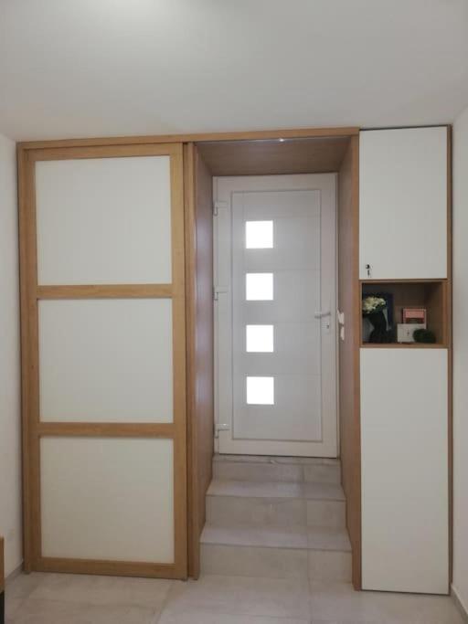 Brio Luxurious Urban Stay In Heraklio,Wifi,Αc Heraklion  Ngoại thất bức ảnh