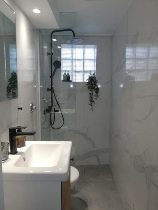 Brio Luxurious Urban Stay In Heraklio,Wifi,Αc Heraklion  Ngoại thất bức ảnh