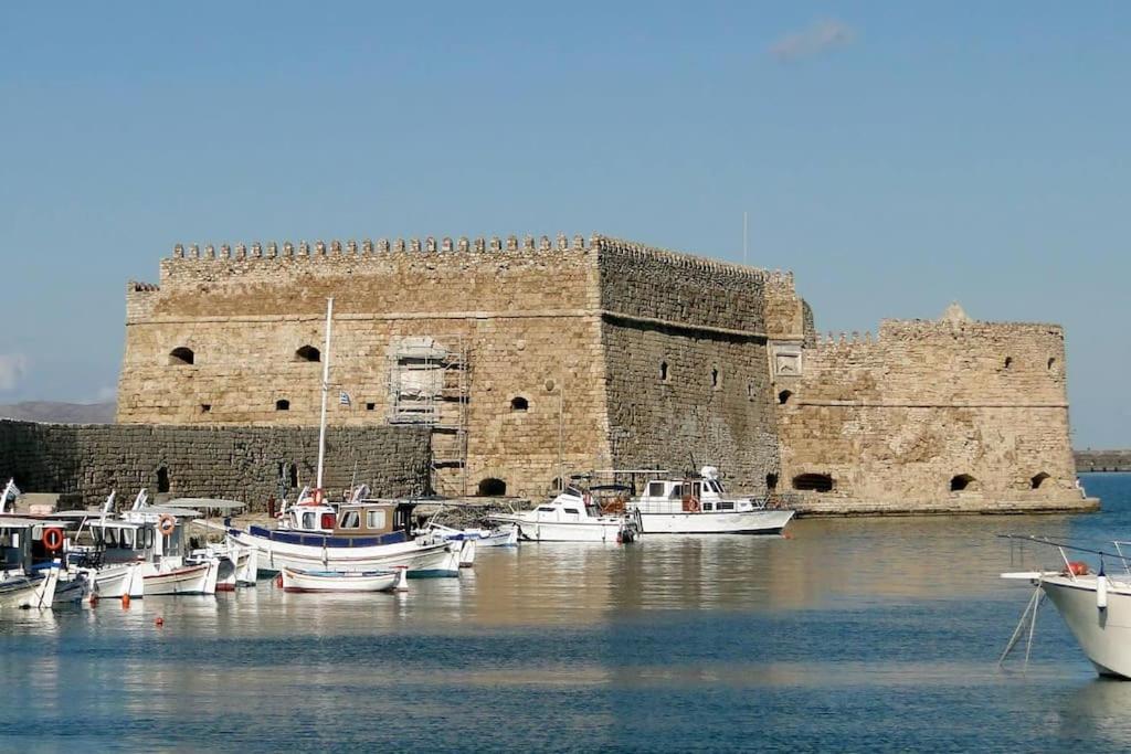 Brio Luxurious Urban Stay In Heraklio,Wifi,Αc Heraklion  Ngoại thất bức ảnh